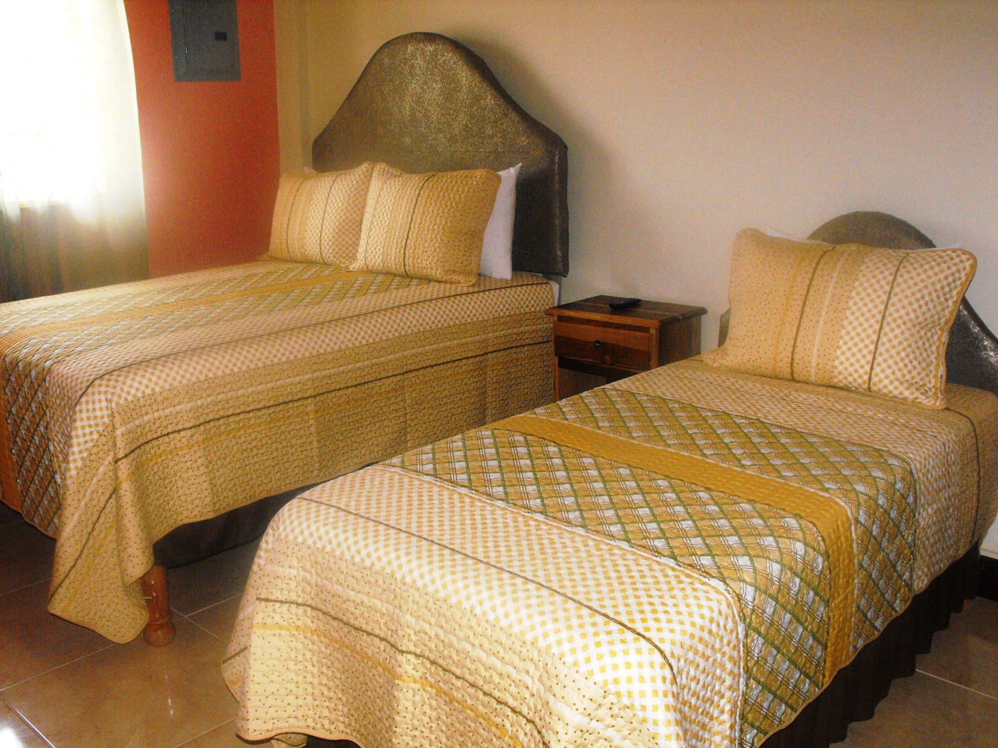 Hotel Tropik Leadonna Montego Bay Exterior foto